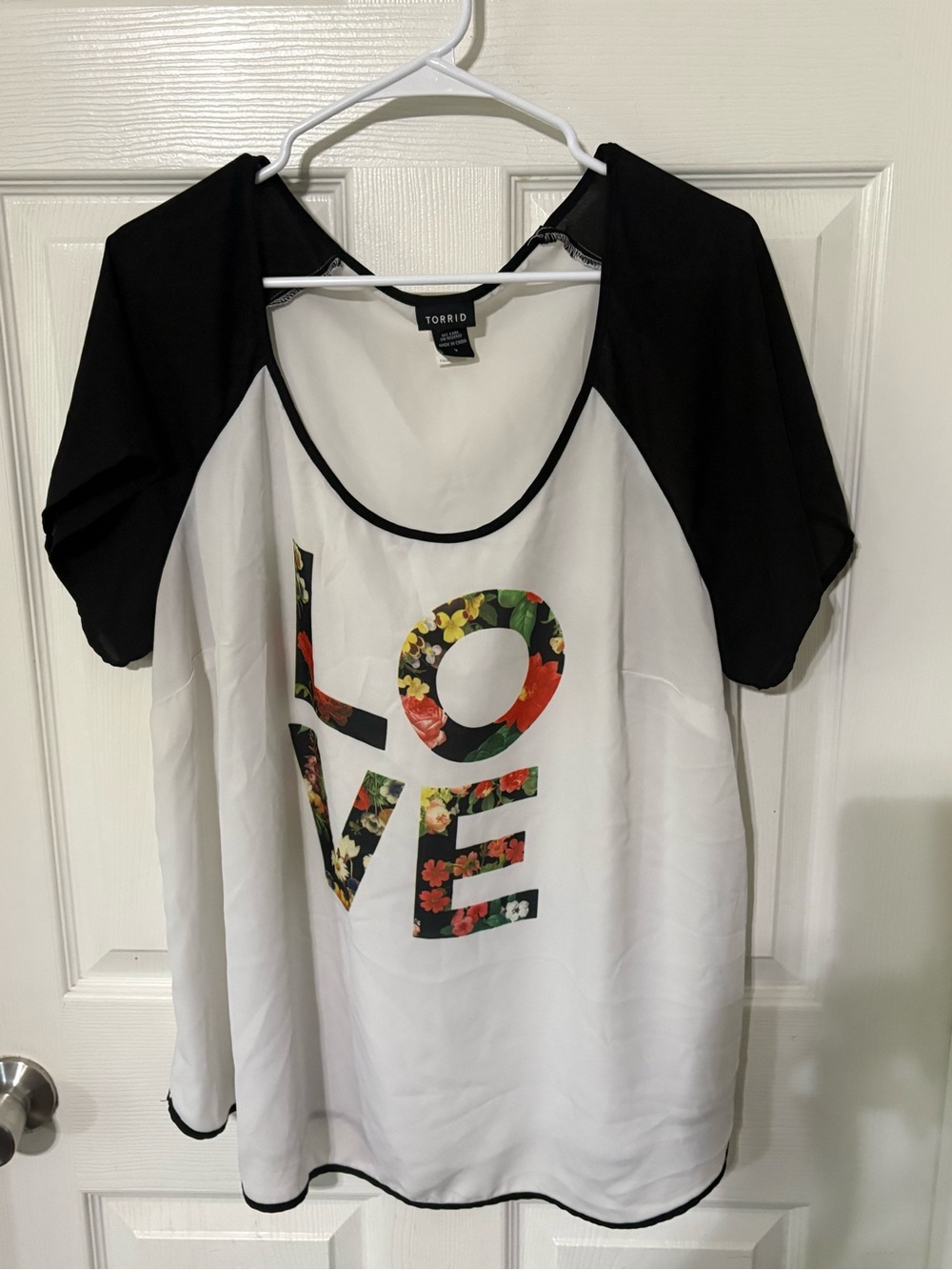 Torrid White & Black 'LOVE' Sheer Top sz. 2